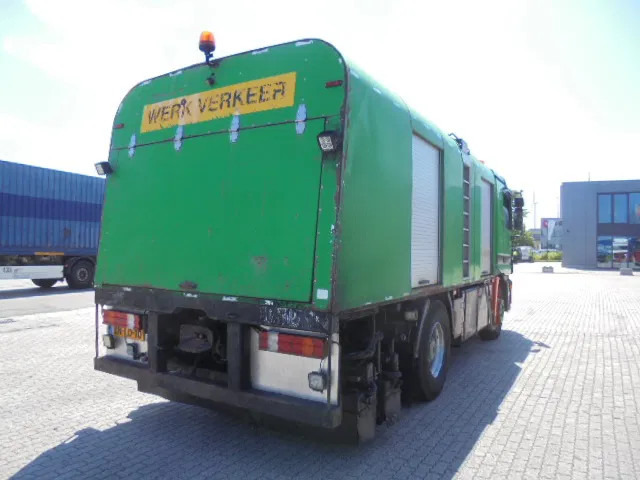 Mercedes-Benz Actros 1831 1831 Bitumensprayer - Caminhão tanque: foto 5 Mercedes-Benz Actros 1831 1831 Bitumensprayer - Caminhão tanque: foto 5