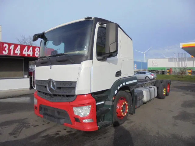 Mercedes-Benz Actros 2340 6X2 EUR 6 - Camião chassi: foto 1 Mercedes-Benz Actros 2340 6X2 EUR 6 - Camião chassi: foto 1