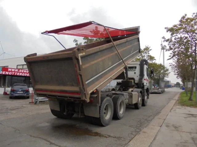 Mercedes-Benz Arocs 3243 K 8X4 - Camião basculante: foto 4 Mercedes-Benz Arocs 3243 K 8X4 - Camião basculante: foto 4