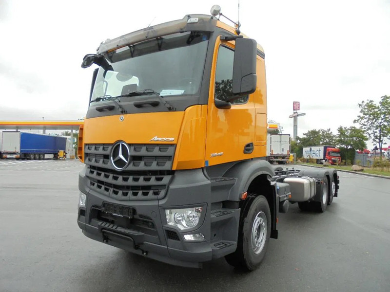 Mercedes-Benz Arocs AROCS 2848 6X2 MET FABRIEKS GARANTIE - Camião chassi: foto 1 Mercedes-Benz Arocs AROCS 2848 6X2 MET FABRIEKS GARANTIE - Camião chassi: foto 1