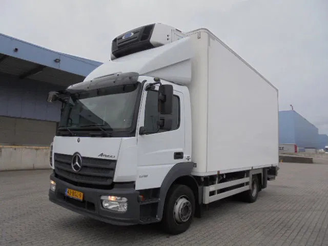 Mercedes-Benz Atego 1218 - Camião isotérmico: foto 1 Mercedes-Benz Atego 1218 - Camião isotérmico: foto 1