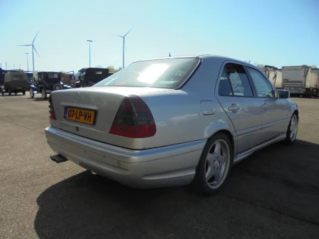 Mercedes-Benz C-Klasse 43 AMG - Automóvel: foto 3 Mercedes-Benz C-Klasse 43 AMG - Automóvel: foto 3
