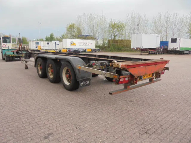 Pacton T3-007 40 45 FT - Semi-reboque transportador de contêineres/ Caixa móvel: foto 4 Pacton T3-007 40 45 FT - Semi-reboque transportador de contêineres/ Caixa móvel: foto 4