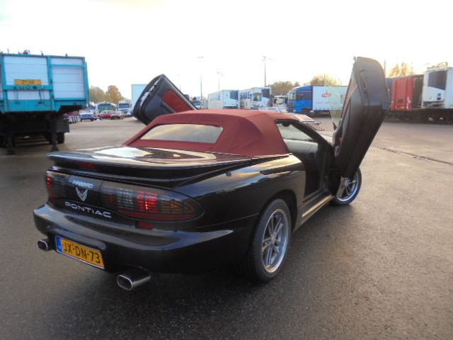Pontiac Firebird AUT CONVERTIBLE - Cabrio: foto 4 Pontiac Firebird AUT CONVERTIBLE - Cabrio: foto 4