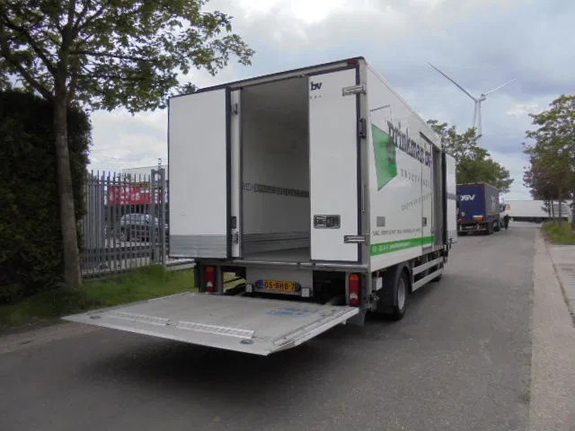 Renault D 6.5 150 NL TRUCK - Camião frigorífico: foto 4 Renault D 6.5 150 NL TRUCK - Camião frigorífico: foto 4