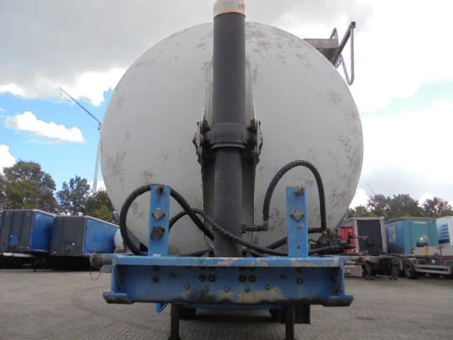 SPITZER BP SK 50 - Semirreboque tanque: foto 2 SPITZER BP SK 50 - Semirreboque tanque: foto 2