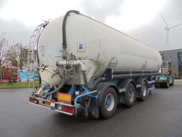 SPITZER SK 50 CAL - Semirreboque tanque: foto 4 SPITZER SK 50 CAL - Semirreboque tanque: foto 4