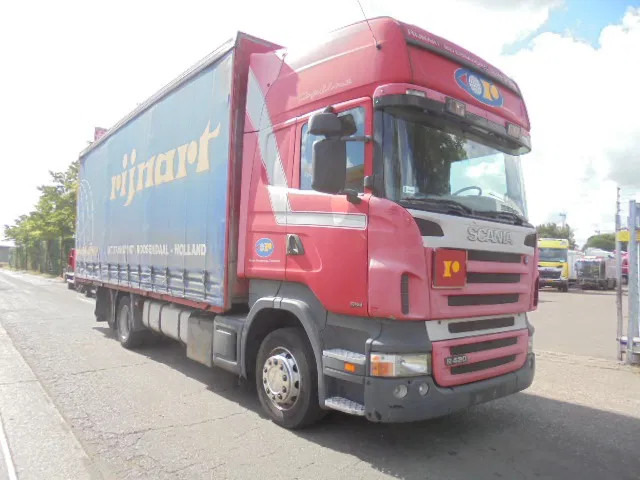 Scania R420 6X2 RETARDER - Camião furgão: foto 2 Scania R420 6X2 RETARDER - Camião furgão: foto 2