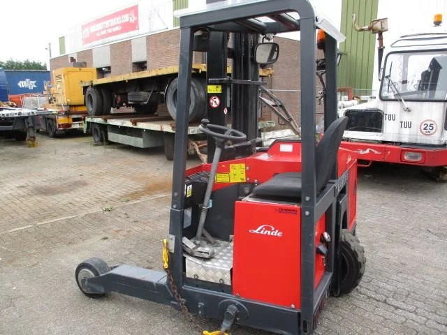 Terberg KINGLIFT TKL-S-X3 - Empilhadeira montada em caminhão: foto 1 Terberg KINGLIFT TKL-S-X3 - Empilhadeira montada em caminhão: foto 1