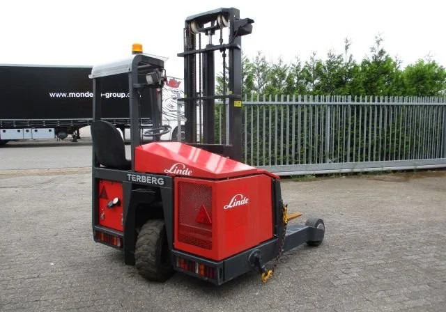Terberg KINGLIFT TKL-S-X3 - Empilhadeira montada em caminhão: foto 2 Terberg KINGLIFT TKL-S-X3 - Empilhadeira montada em caminhão: foto 2