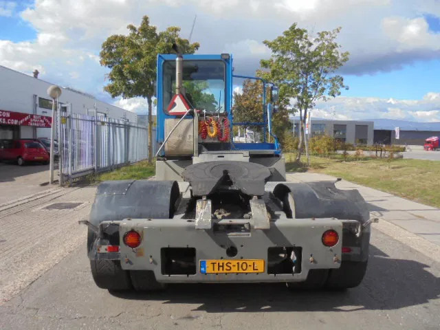 Terberg YT 182 NL KENTEKEN - Tractor de terminal: foto 5 Terberg YT 182 NL KENTEKEN - Tractor de terminal: foto 5