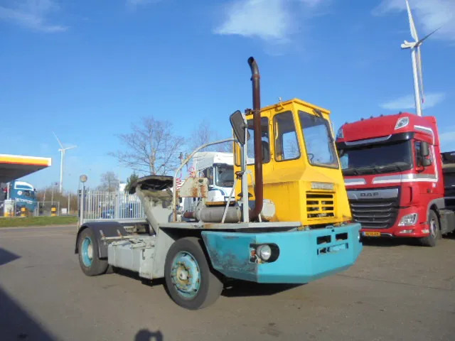 Terberg YT NL TRUCK - Tractor de terminal: foto 3 Terberg YT NL TRUCK - Tractor de terminal: foto 3