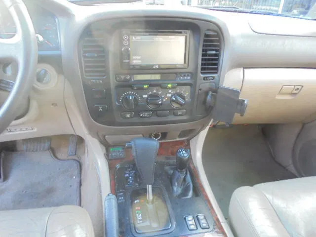SUV Toyota Land Cruiser: foto 14