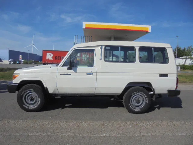 Automóvel Toyota Land Cruiser HZJ78L 4X4 EXPORT OUTSIDE EU ONLY: foto 9