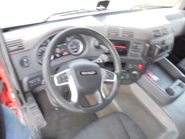 DAF CF 410 52 UNITS IN STOCK - Tractor: foto 5 DAF CF 410 52 UNITS IN STOCK - Tractor: foto 5