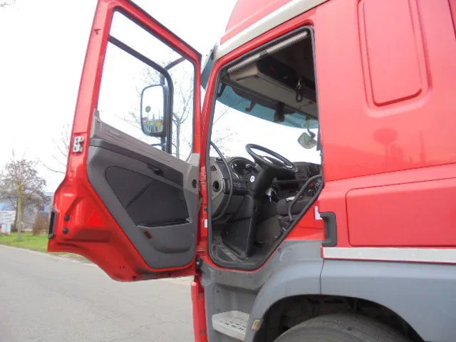 DAF CF 410 52 UNITS IN STOCK - Tractor: foto 4 DAF CF 410 52 UNITS IN STOCK - Tractor: foto 4