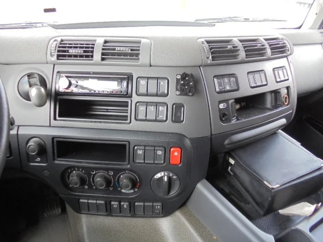 Tractor DAF CF 440: foto 16