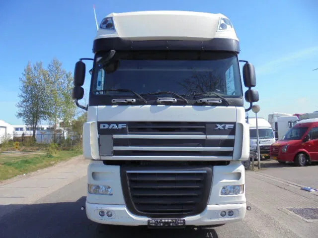 DAF XF 105.460 SUPERSPACE - Tractor: foto 2 DAF XF 105.460 SUPERSPACE - Tractor: foto 2