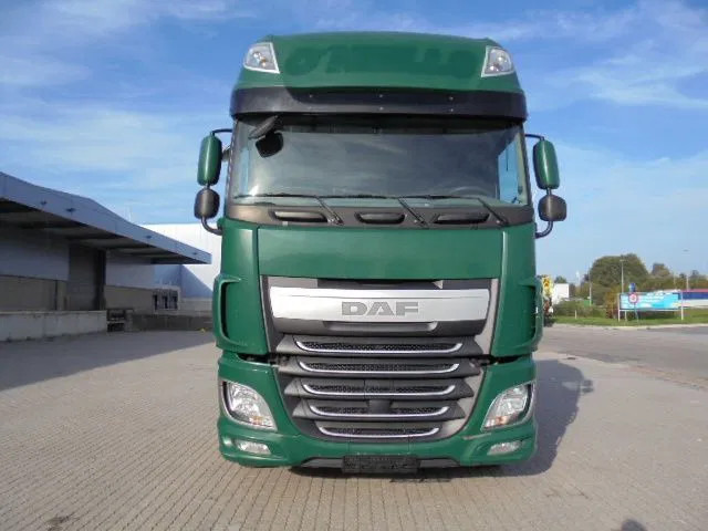 DAF XF 106.460 SUPER SPACE CAB - Tractor: foto 4 DAF XF 106.460 SUPER SPACE CAB - Tractor: foto 4