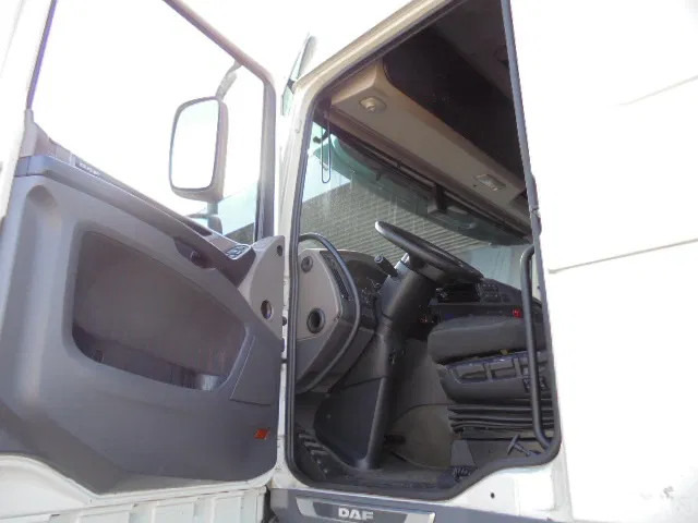 Tractor DAF XF 450: foto 9