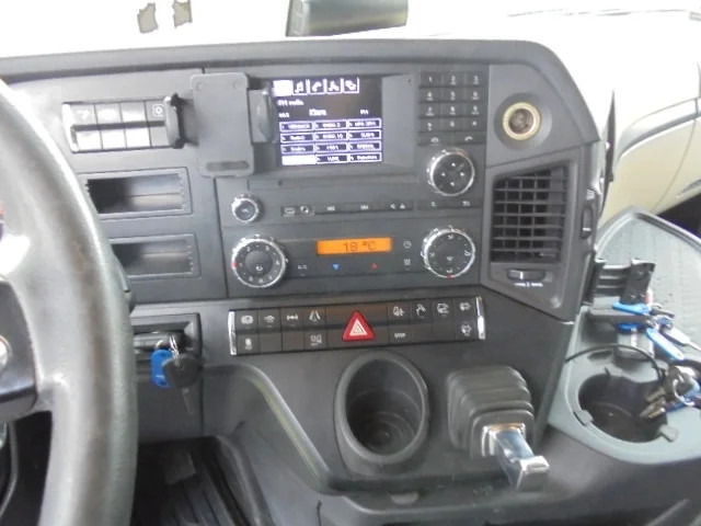 Tractor Mercedes-Benz Actros 1842 LS EUR6: foto 12