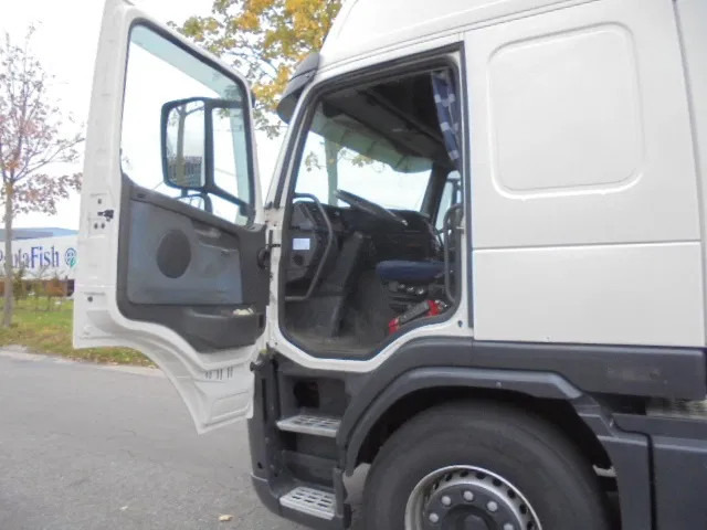 Volvo FM 400 GLOBETROTTER ADR NL TRUCK +TANK TRAILER - Tractor: foto 5 Volvo FM 400 GLOBETROTTER ADR NL TRUCK +TANK TRAILER - Tractor: foto 5