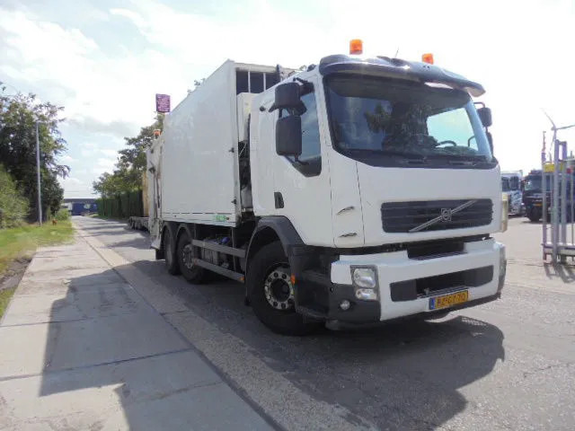 Volvo FE 240 - Caminhão de lixo: foto 2 Volvo FE 240 - Caminhão de lixo: foto 2