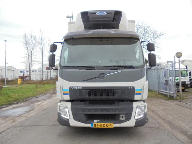 Volvo FE 250 CHEREAU - Camião isotérmico: foto 2 Volvo FE 250 CHEREAU - Camião isotérmico: foto 2
