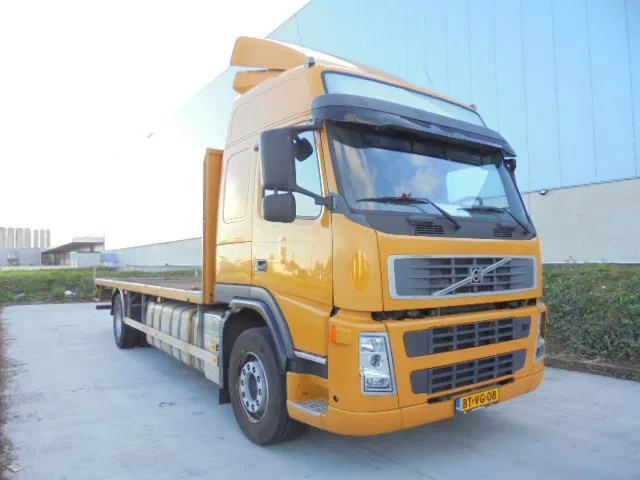 Volvo FM FM 300 LOW KM - Camião furgão: foto 3 Volvo FM FM 300 LOW KM - Camião furgão: foto 3