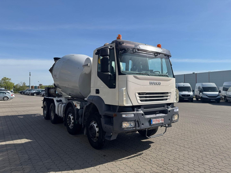 Iveco Trakker 410 - Camião betoneira: foto 2 Iveco Trakker 410 - Camião betoneira: foto 2