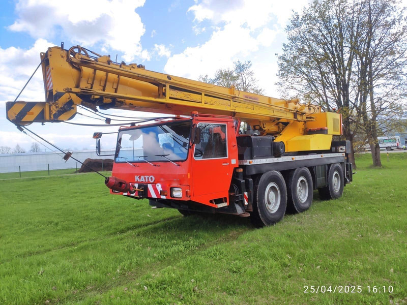 Kato KA400E - Grua móvel: foto 1 Kato KA400E - Grua móvel: foto 1
