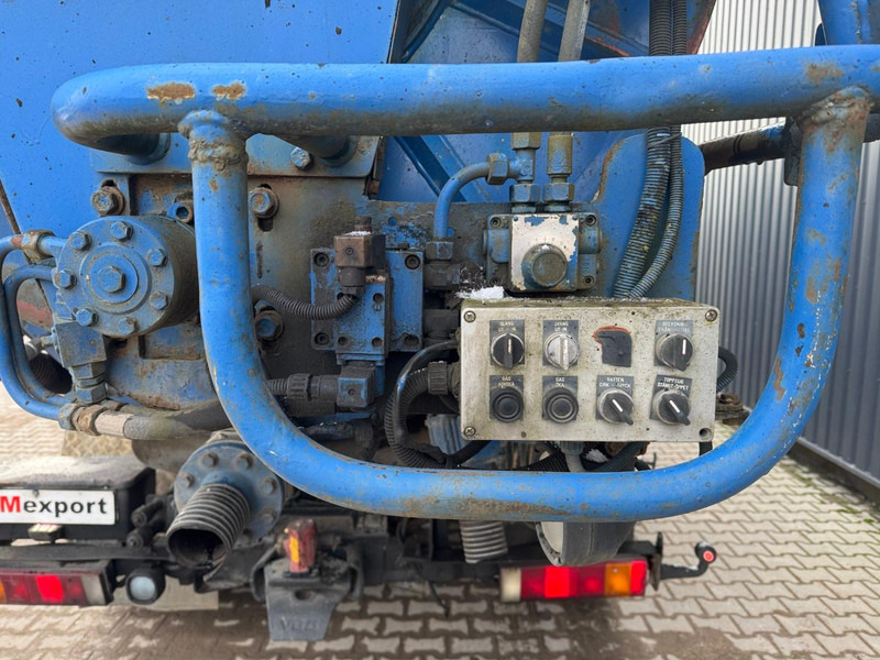 Caminhão limpa fossa Volvo FL 10, 13200 liter: foto 15