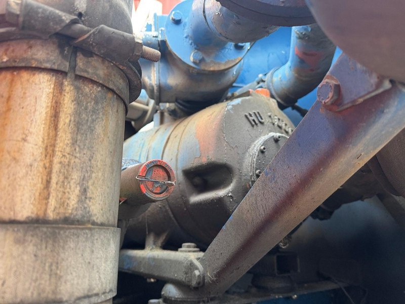 Caminhão limpa fossa Volvo FL 10, 13200 liter: foto 18