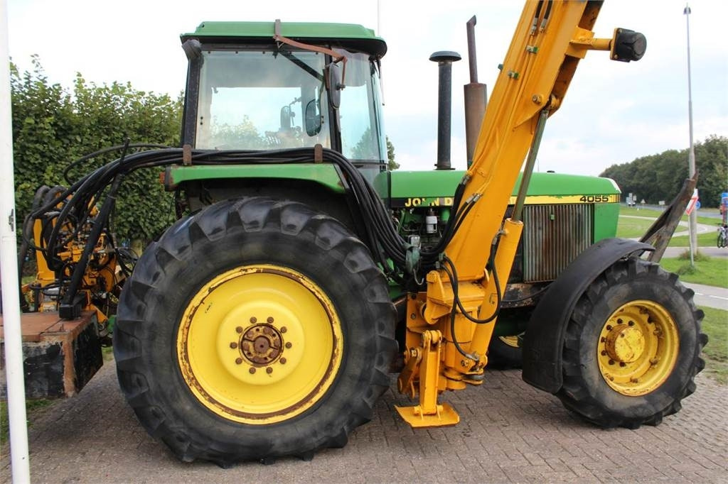 John Deere 4055 - Trator: foto 4 John Deere 4055 - Trator: foto 4