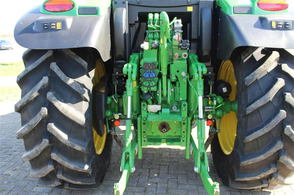 John Deere 6130R - Trator: foto 5 John Deere 6130R - Trator: foto 5