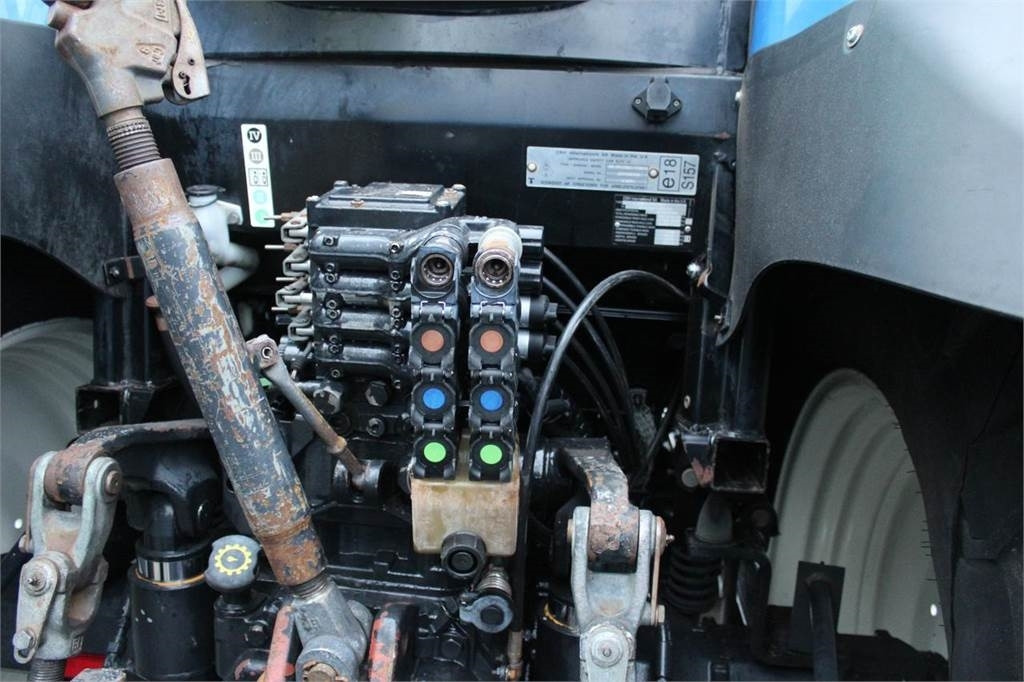 Trator New Holland T6010 Plus: foto 7