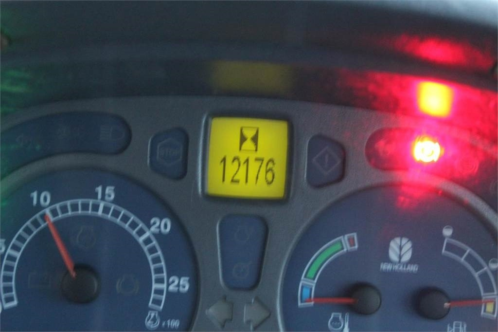 Trator New Holland T6010 Plus: foto 15