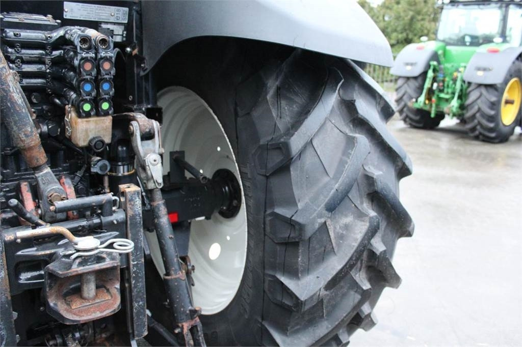Trator New Holland T6010 Plus: foto 8