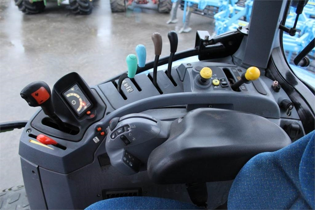Trator New Holland T6010 Plus: foto 11