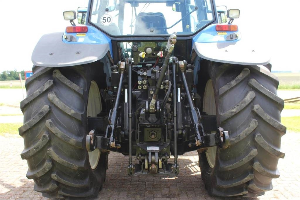 New Holland TM175 - Trator: foto 5 New Holland TM175 - Trator: foto 5