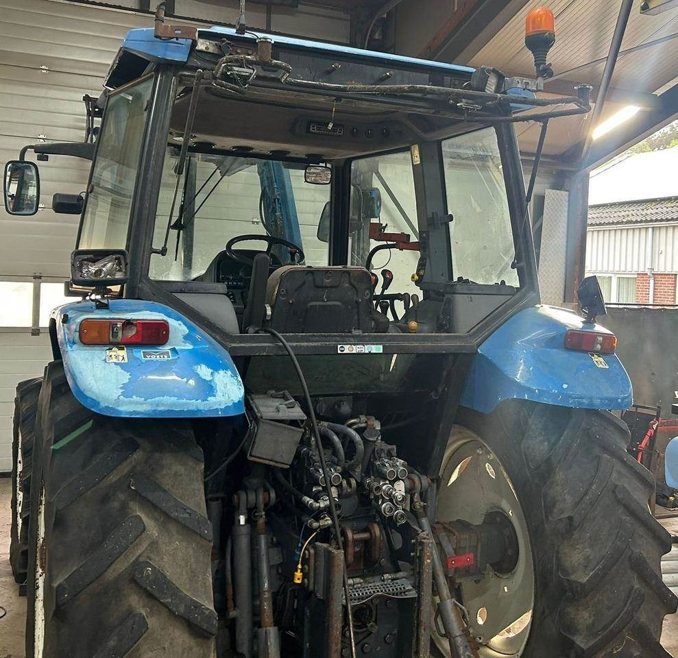 New Holland TS 90 - Trator: foto 4 New Holland TS 90 - Trator: foto 4