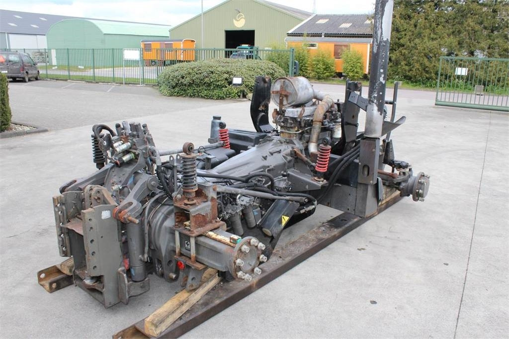 Renault Ares 626RZ - Trator: foto 3 Renault Ares 626RZ - Trator: foto 3