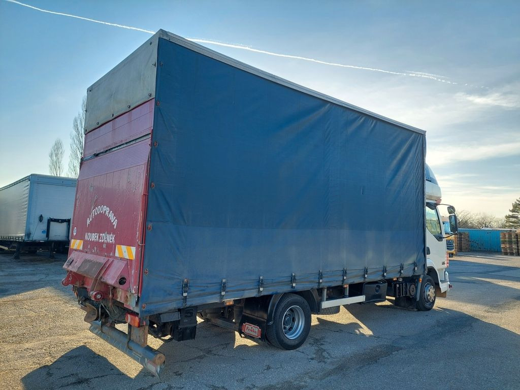 DAF FA LF 45.220 E12 4x2 DAF FA LF 45.220 E12 4x2 - Camião de lona: foto 4 DAF FA LF 45.220 E12 4x2 DAF FA LF 45.220 E12 4x2 - Camião de lona: foto 4