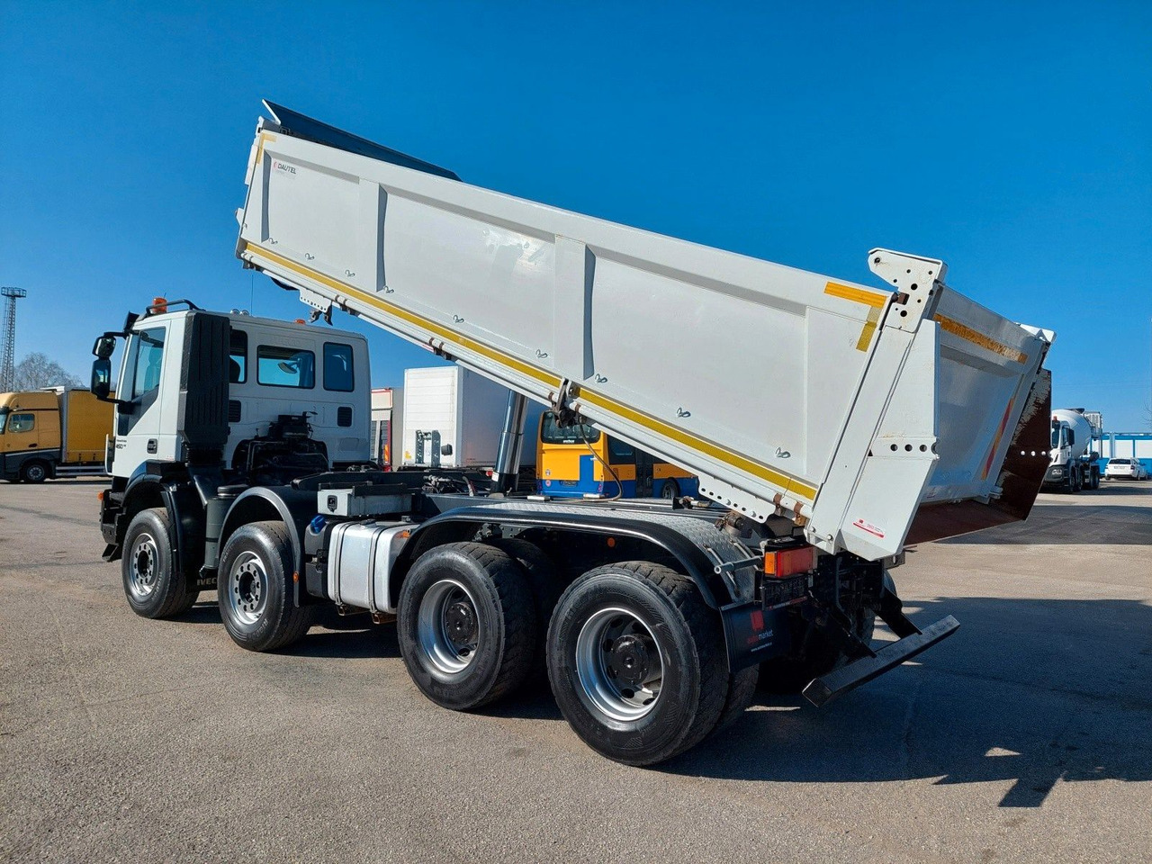 Iveco AD340T45 Bordmatic Dautel 8x4 - Camião basculante: foto 3 Iveco AD340T45 Bordmatic Dautel 8x4 - Camião basculante: foto 3