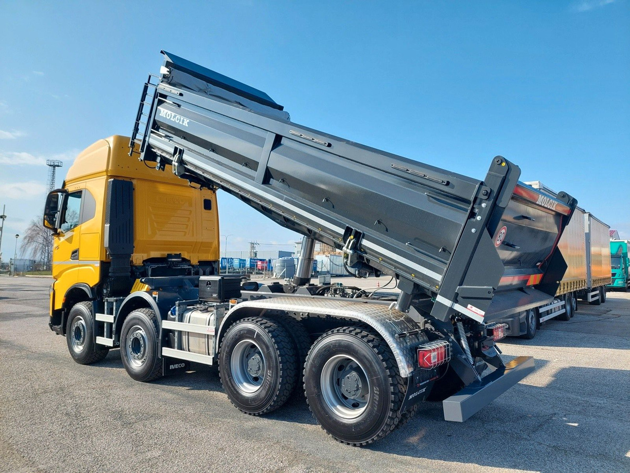 Iveco AS360X53Z Stralis X-WAY 8x4 Bordmatik - Camião basculante: foto 3 Iveco AS360X53Z Stralis X-WAY 8x4 Bordmatik - Camião basculante: foto 3