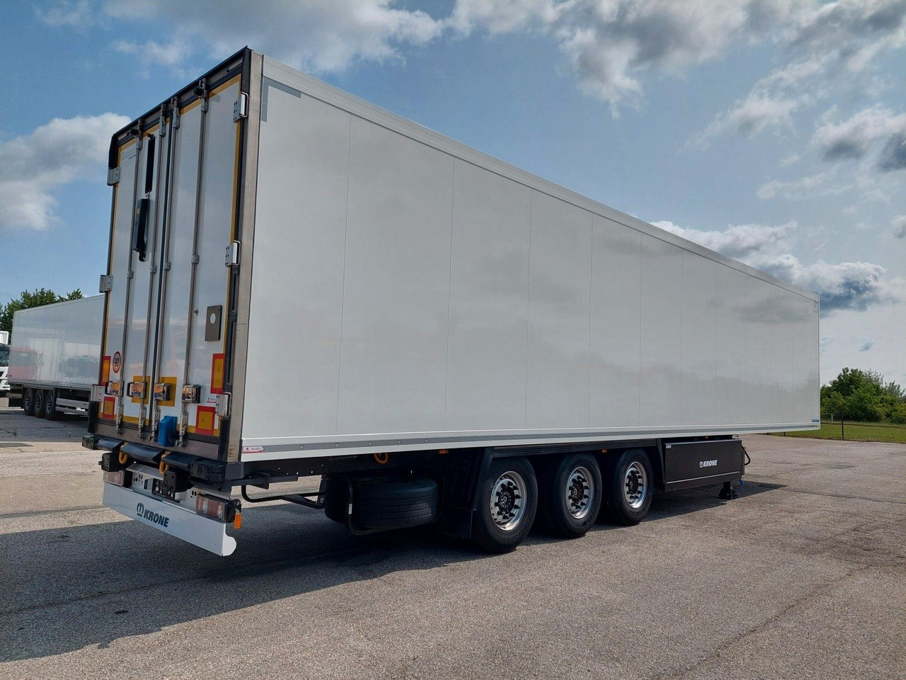Krone SD Thermo King SLXi 300 7616 Motorstunden - Semi-reboque frigorífico: foto 4 Krone SD Thermo King SLXi 300 7616 Motorstunden - Semi-reboque frigorífico: foto 4