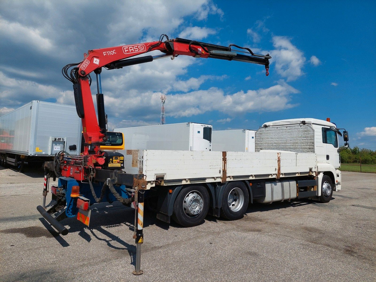 MAN GA 26.320 6X2-2 BL + Kran Fassi F110AC22 - Camião de caixa aberta/ Plataforma, Camião grua: foto 4 MAN GA 26.320 6X2-2 BL + Kran Fassi F110AC22 - Camião de caixa aberta/ Plataforma, Camião grua: foto 4