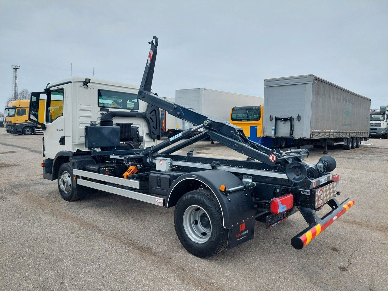 MAN TG3 TGL 12.190 BB 4x2 - Camião polibenne: foto 3 MAN TG3 TGL 12.190 BB 4x2 - Camião polibenne: foto 3