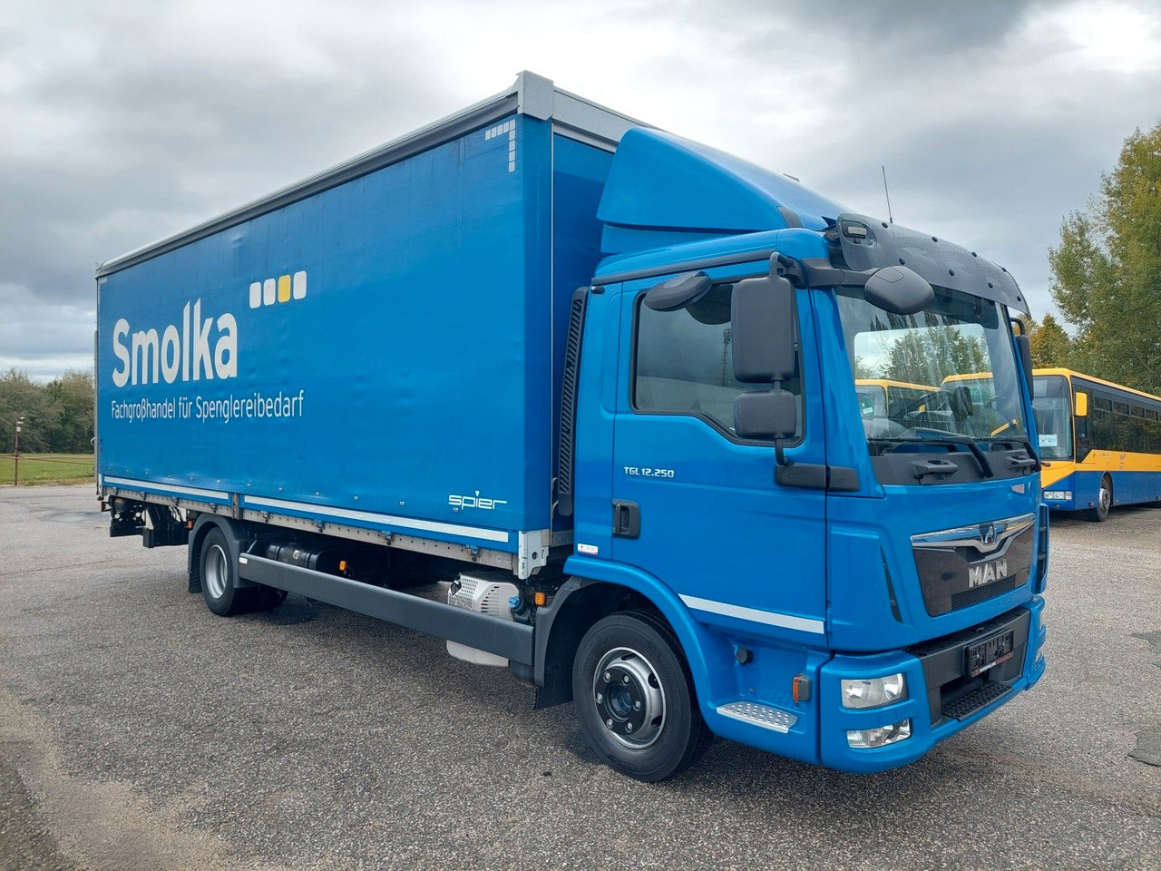 MAN TGL 12.250 BL 4x2 - Camião de lona: foto 2 MAN TGL 12.250 BL 4x2 - Camião de lona: foto 2