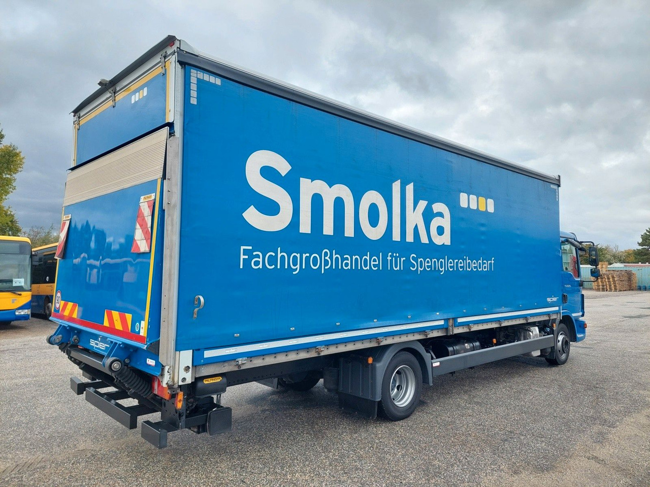 MAN TGL 12.250 BL 4x2 - Camião de lona: foto 4 MAN TGL 12.250 BL 4x2 - Camião de lona: foto 4